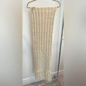 Cableknit Chunky Scarf with fringe by Banana Republic